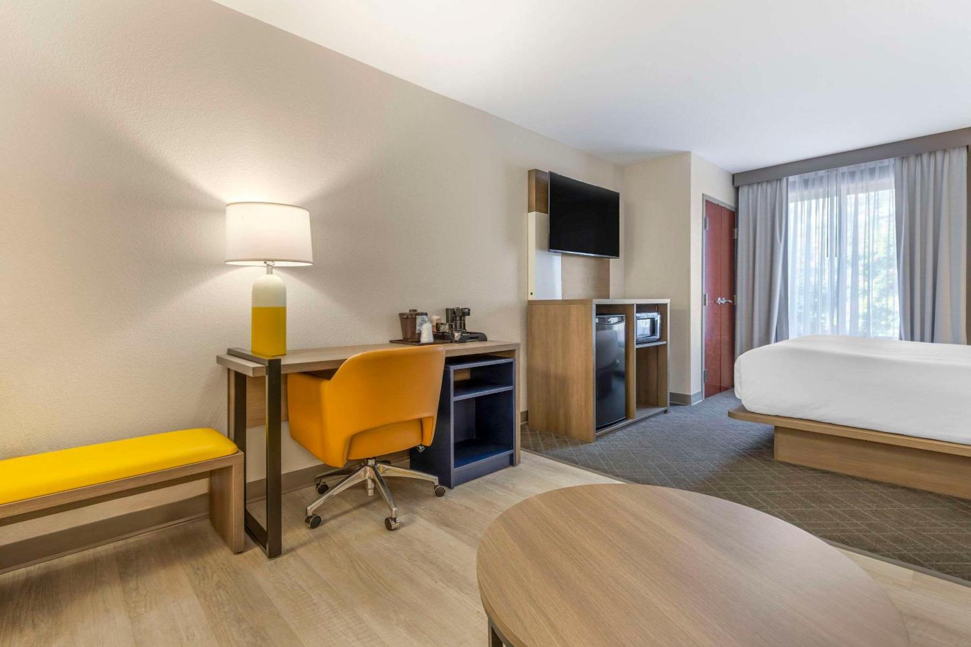 คอมฟอร์ต สวีท โคลัมเบีย นอร์ทอีสต์ - ฟอร์ต แจ็กสัน Hotel ภายนอก รูปภาพ